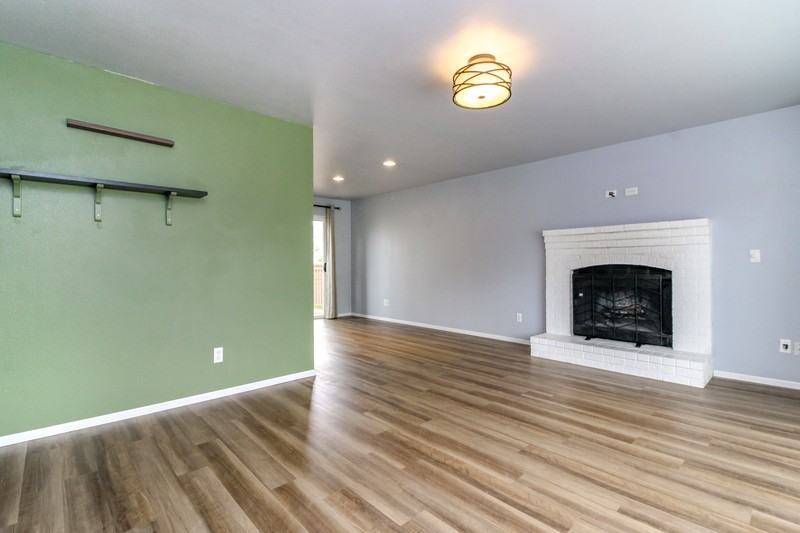 124 Jewell St - Photo 5 of 32