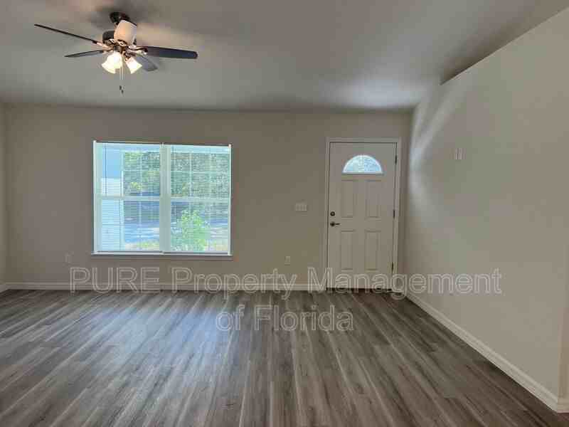 30 Bay Place Crse - Photo 3 of 36