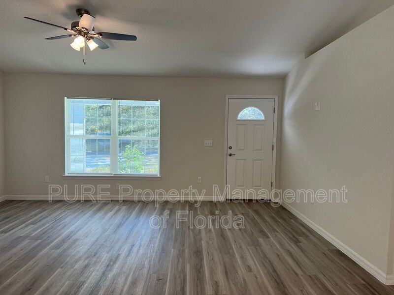 30 Bay Place Crse - Photo 4 of 36