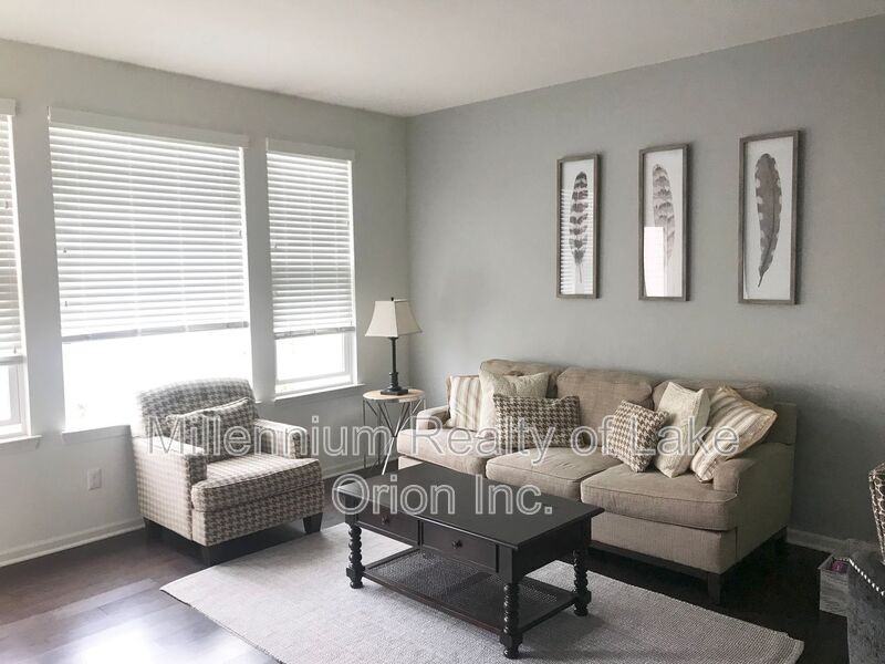 1061 N Sherman Dr #B - Photo 2 of 14