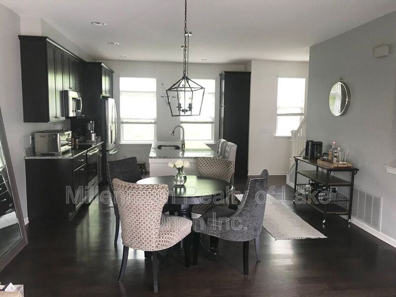 1061 N Sherman Dr #B - Photo 6 of 14
