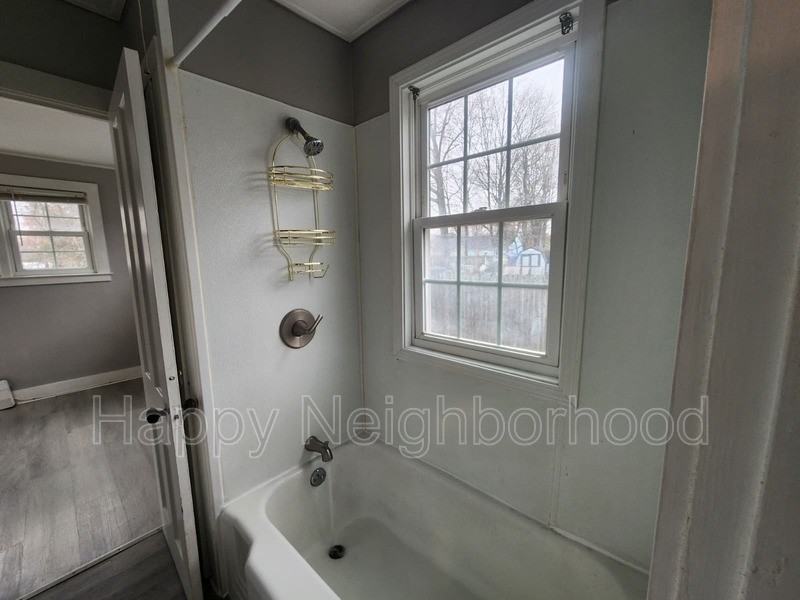 46 Maple Streetunit - Photo 7 of 22