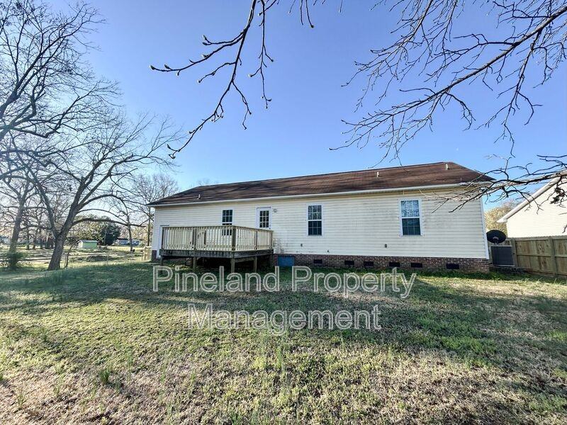 341 Kingdom Estate Dr - Photo 5 of 27