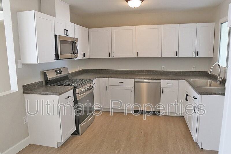 4918 E Palm Ln - Photo 7 of 19