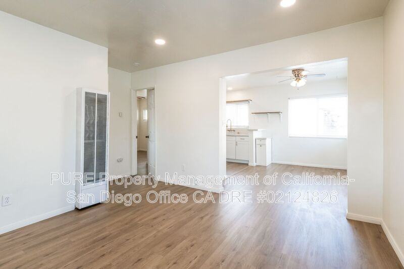 4134 1/2 32nd St - Photo 3 of 18