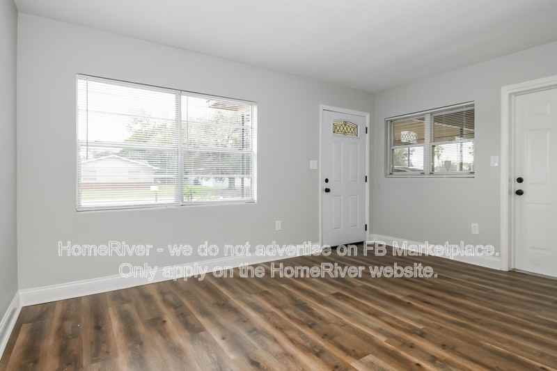 4901 Hernandes Dr - Photo 5 of 19