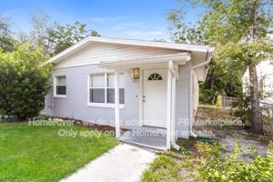 featured image of 705 W 9th St