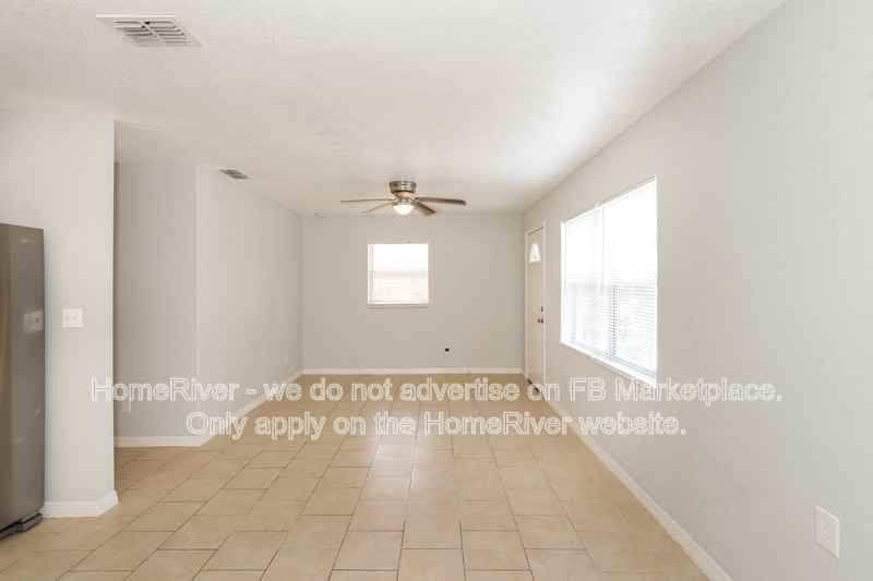 705 W 9th St - Photo 4 of 19