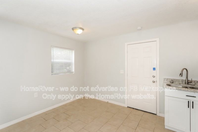 705 W 9th St - Photo 5 of 19