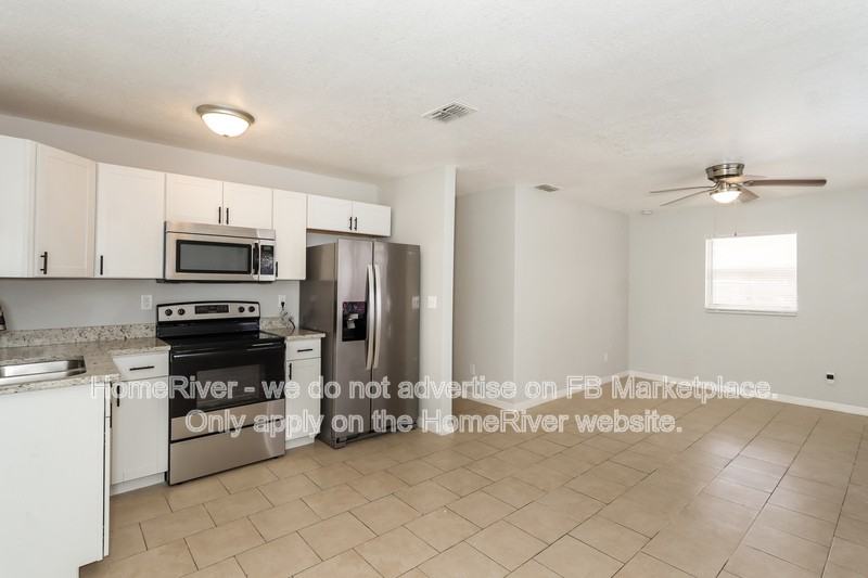705 W 9th St - Photo 7 of 19