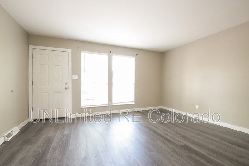 42 Lansing St - Photo 3 of 18