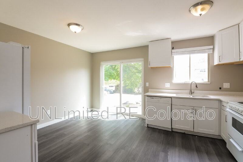 42 Lansing St - Photo 5 of 18