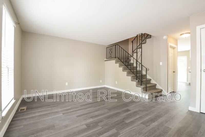 42 Lansing St - Photo 6 of 18