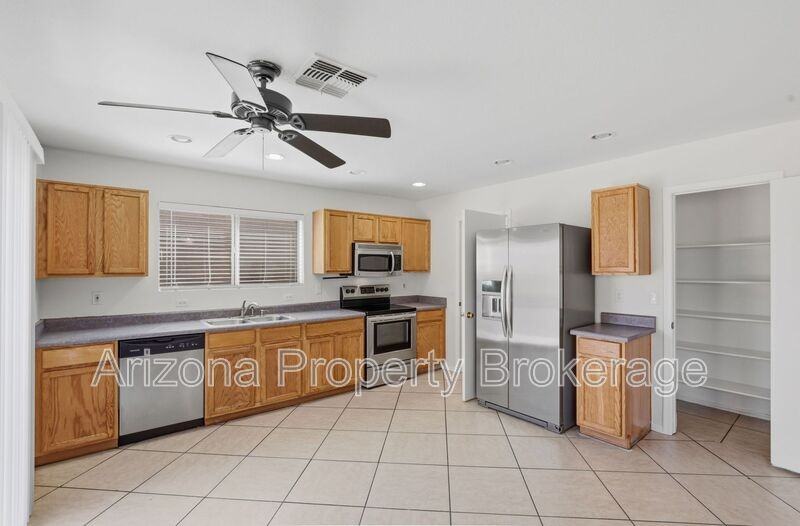 3332 S Bowman Rd - Photo 7 of 29