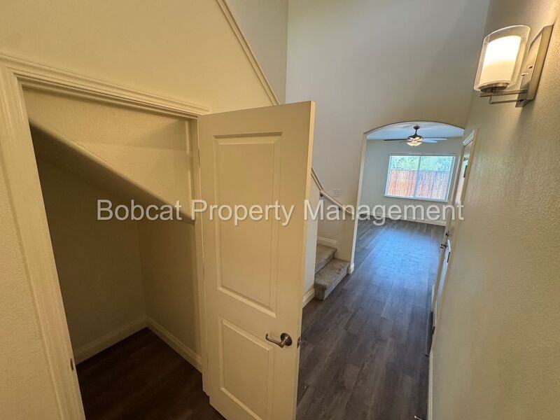 1249 Correlli Ct - Photo 3 of 27