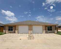 featured image of 1004 Kerr Ct Apt B #Apt B