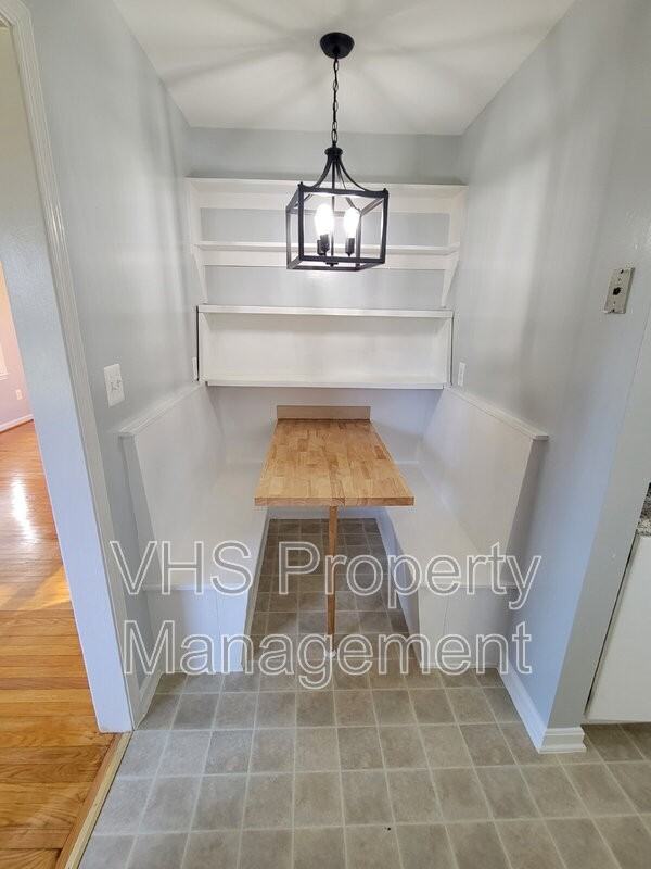 13341 Latham Ln - Photo 3 of 16