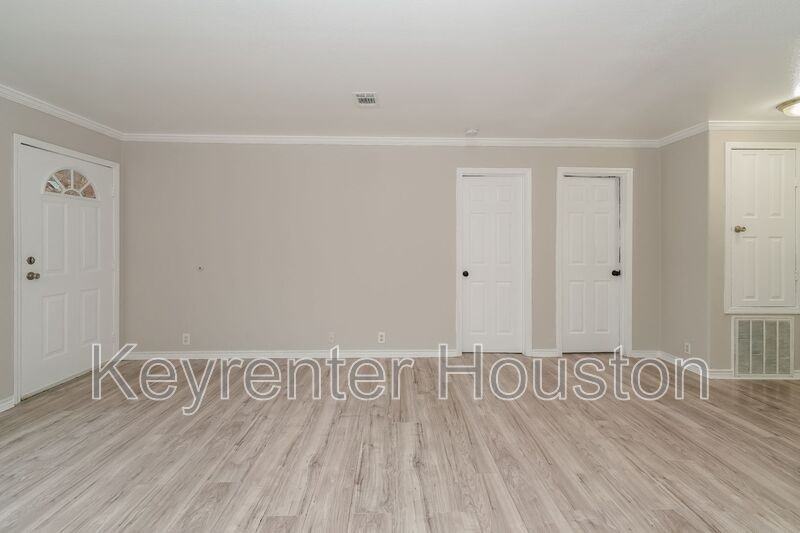 829 Marjorie St #B - Photo 2 of 21