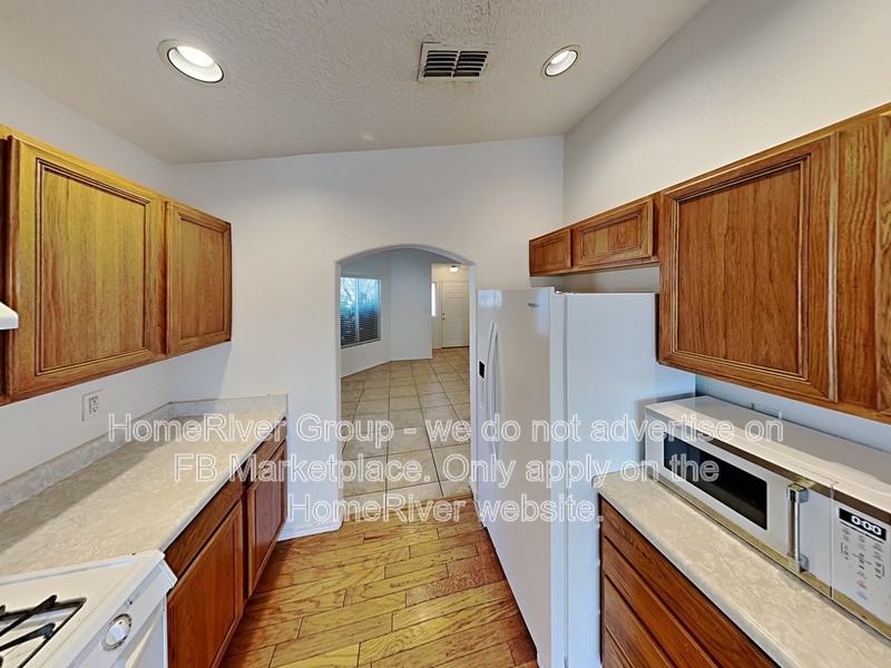 4127 Arapahoe Ave Nw - Photo 2 of 24