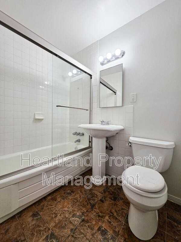 8725 Kelso St - Photo 7 of 9