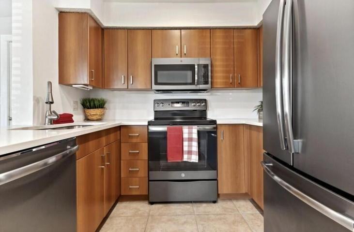 1205 Crystal Way #G