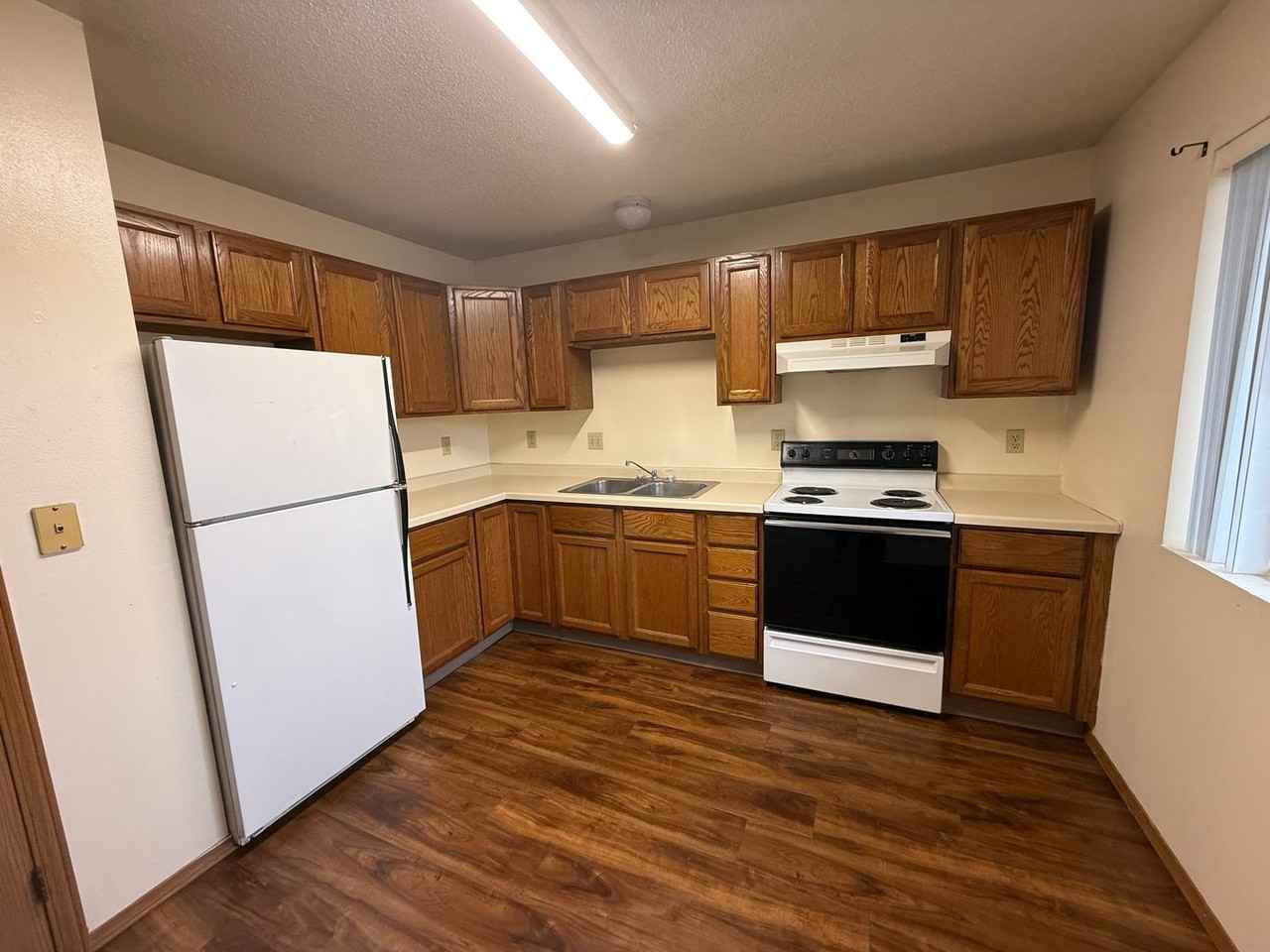 813 S Dousman St - Photo 6 of 11