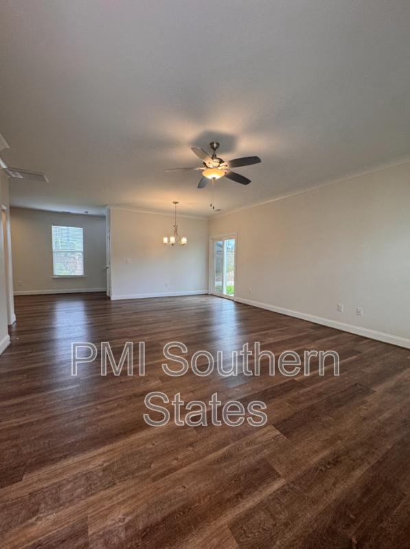 109 Solis Ct - Photo 3 of 20