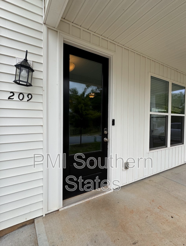 209 Clarus Creek Way - Photo 3 of 28