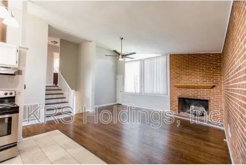 103 Middleboro Pl - Photo 2 of 11