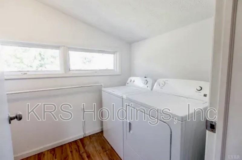 103 Middleboro Pl - Photo 4 of 11