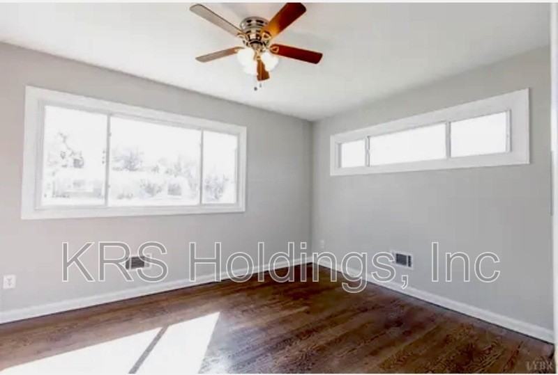 103 Middleboro Pl - Photo 5 of 11