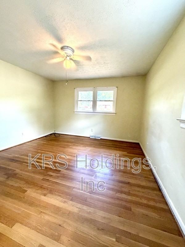 169 Rector Rd - Photo 4 of 7