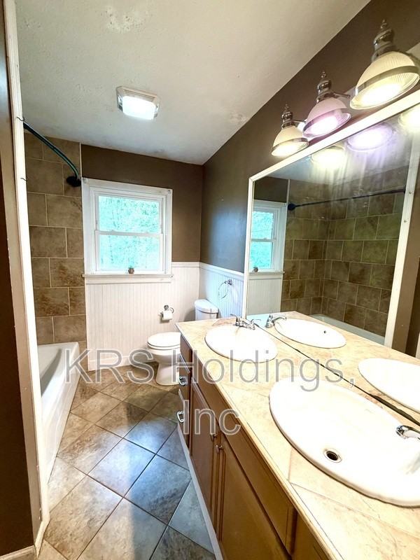 169 Rector Rd - Photo 6 of 7