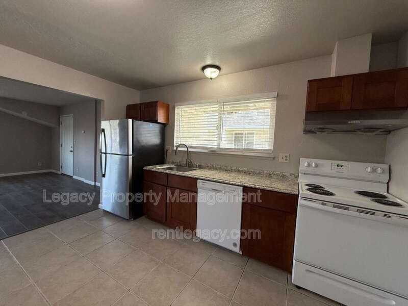 1844 Robin Ln #9 - Photo 5 of 16