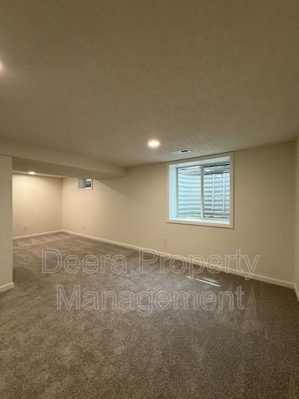 9215 W 98th Ter - Photo 6 of 10