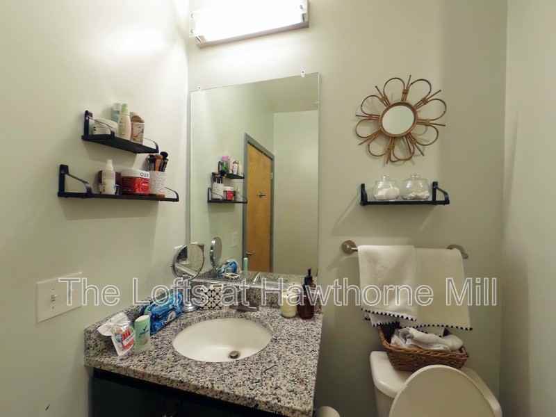 1101 Hawthorne Ln #115 - Photo 6 of 7