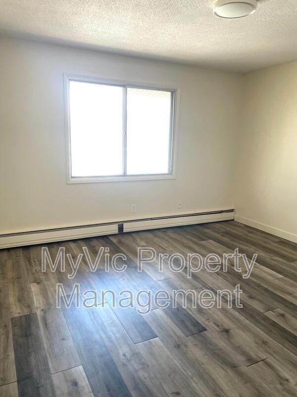 10130 152 St Nw - Photo 4 of 8