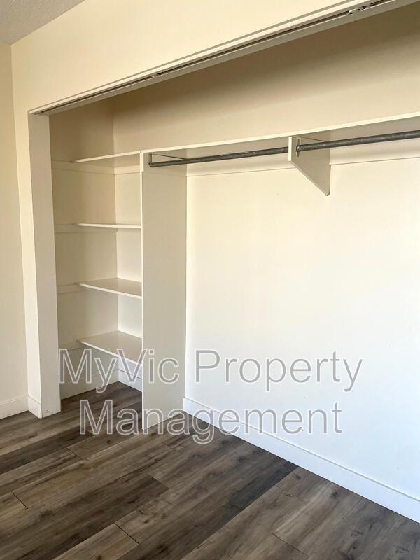 10130 152 St Nw - Photo 5 of 8