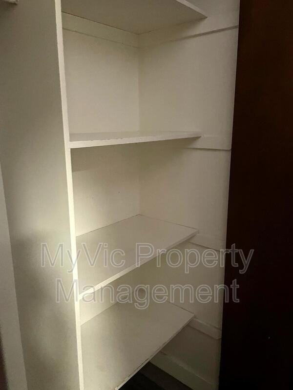 10130 152 St Nw - Photo 7 of 8