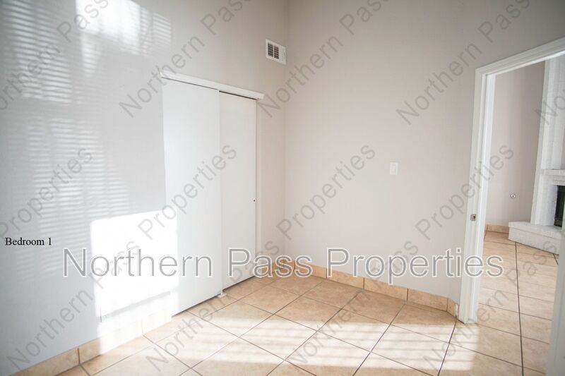 10202 Niagara Falls Pl - Photo 5 of 21