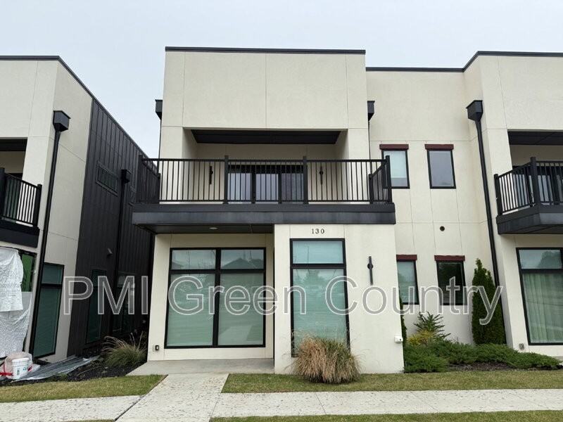 130 E Elgin St