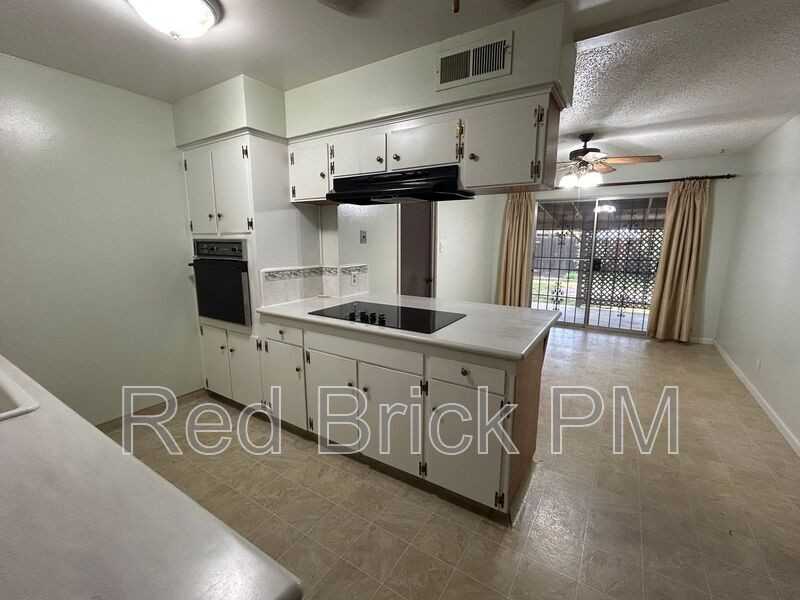 2685 Agnes Way - Photo 3 of 10