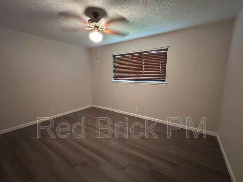 2685 Agnes Way - Photo 5 of 10