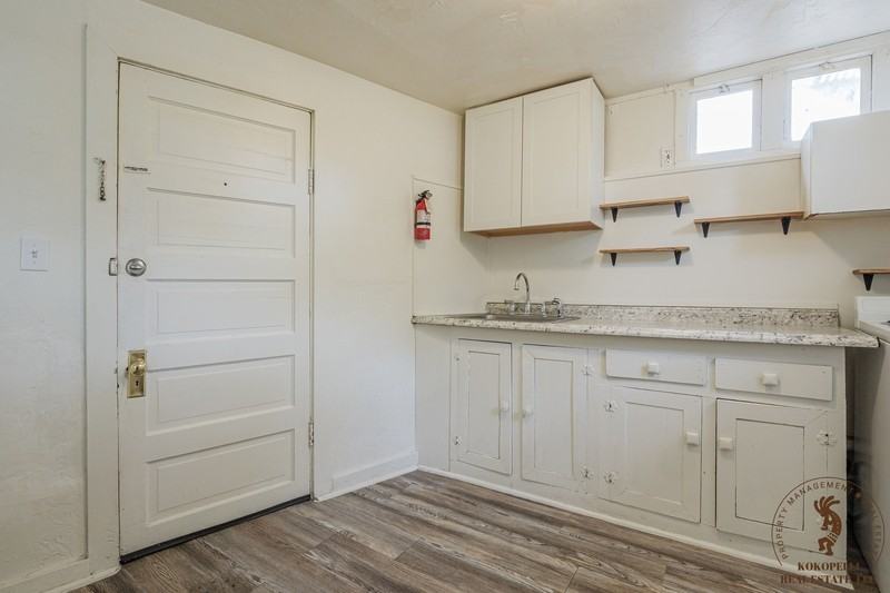 1060 Grand Ave - Photo 3 of 10