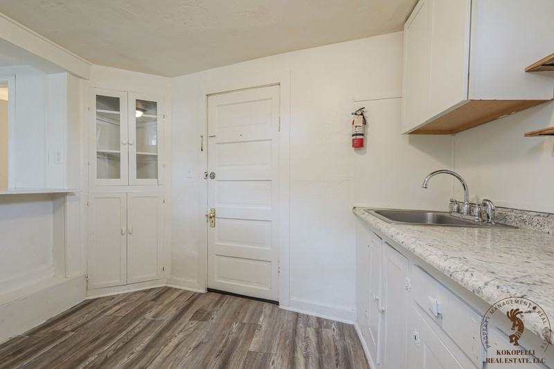 1060 Grand Ave - Photo 6 of 10