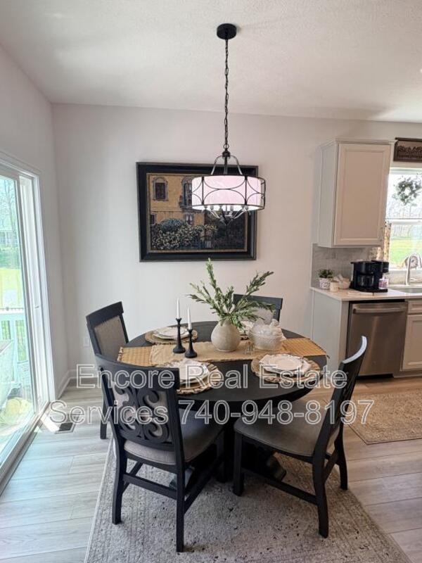 419 Fannin Dr - Photo 4 of 18