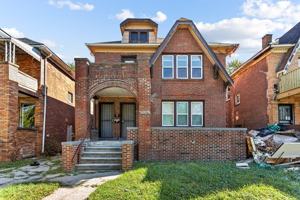 featured image of 14814 Sussex St