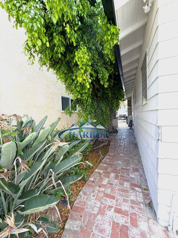 1054 W 23rd St #1056 - Photo 2 of 12