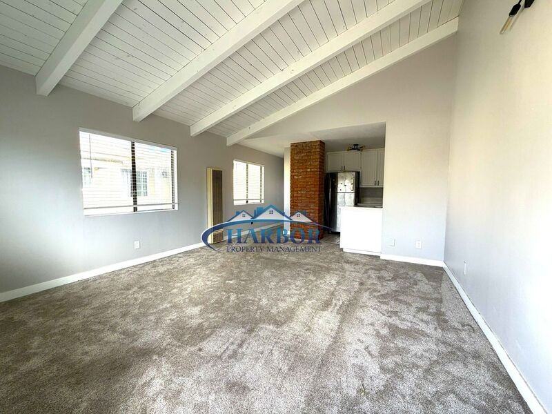 1054 W 23rd St #1056 - Photo 4 of 12