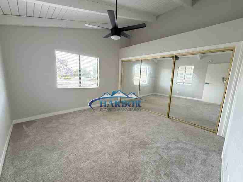 1054 W 23rd St #1056 - Photo 7 of 12